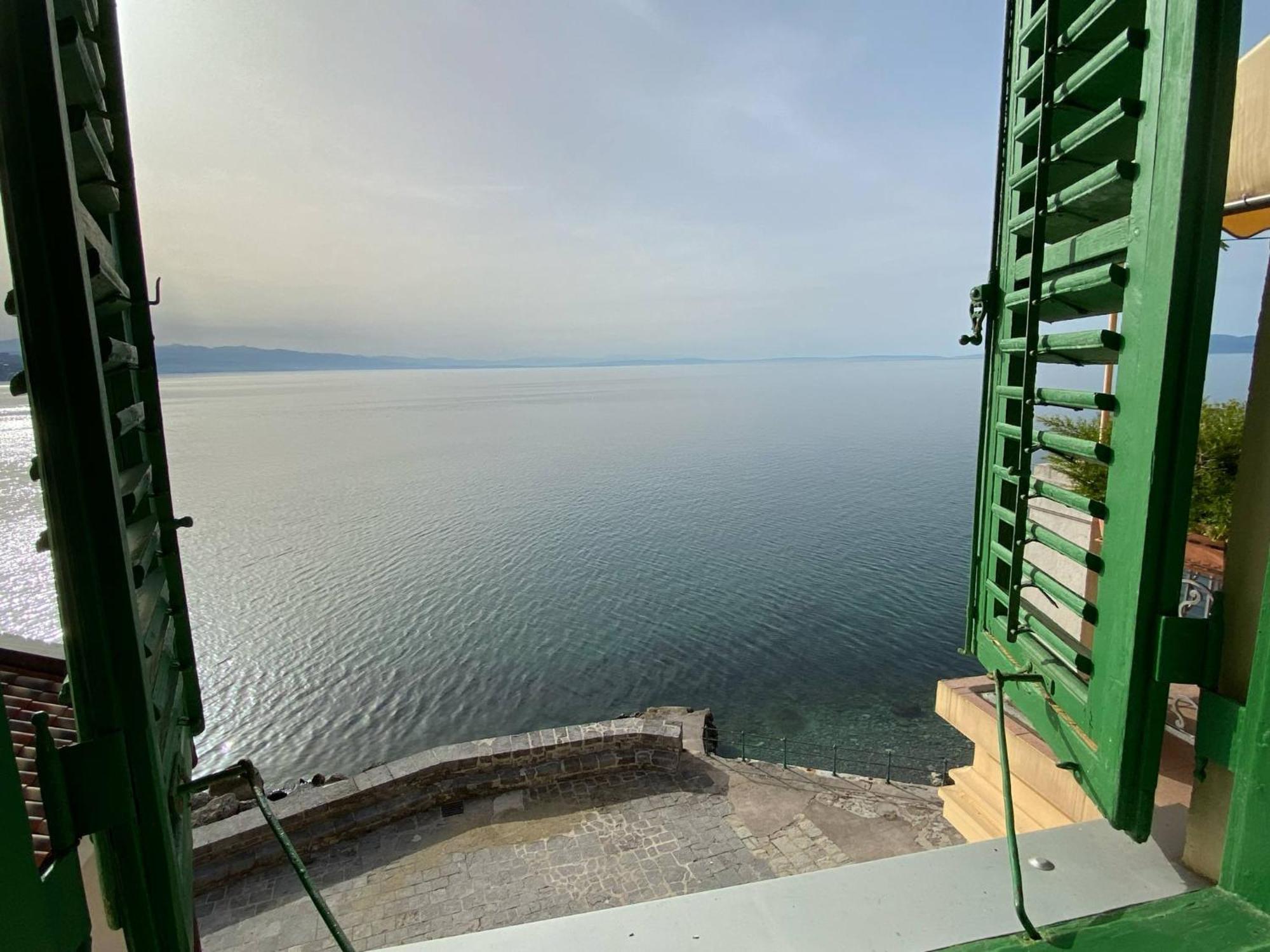 Soba U Vili 10 Metara Od Mora Opatija Exterior photo